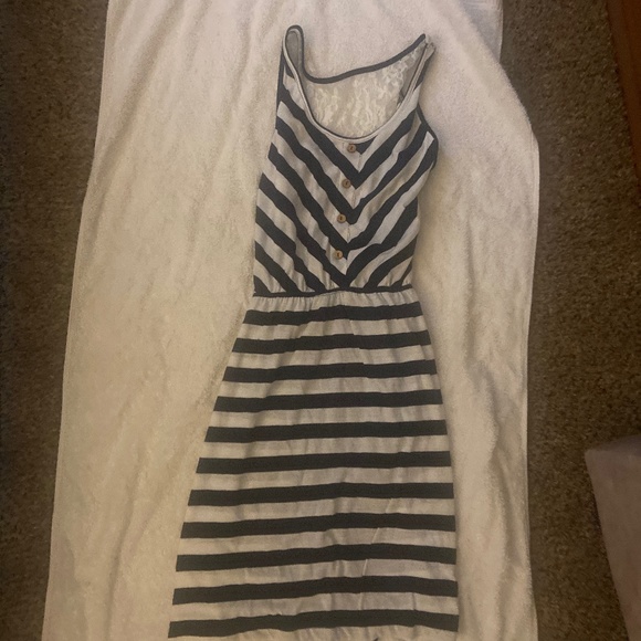 Womens dress - Picture 1 of 2